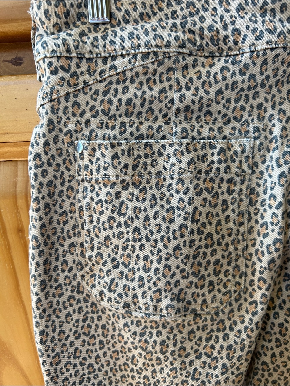 Anthropologie Pilcro Jeans The Wander Leopard Print Mid-Rise Pants 28 - Picture 7 of 10